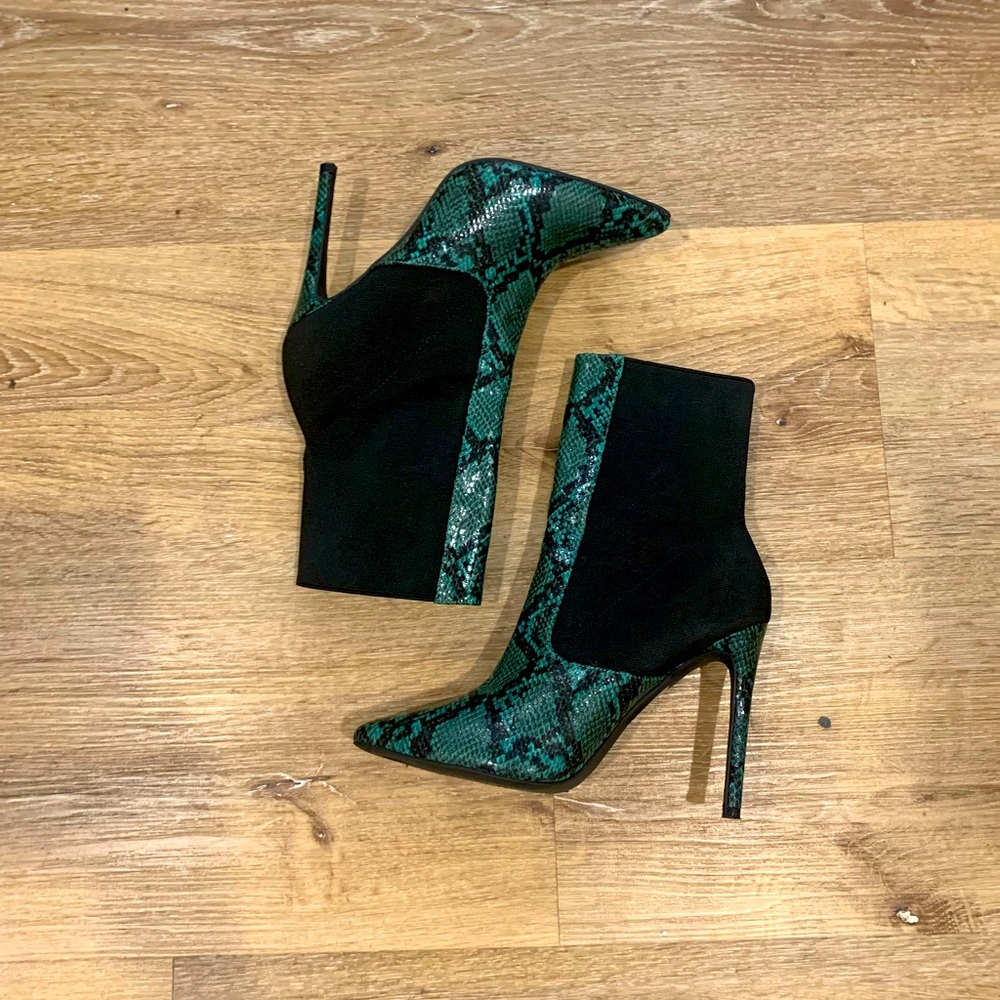 Faux snake skin leather 4” booties